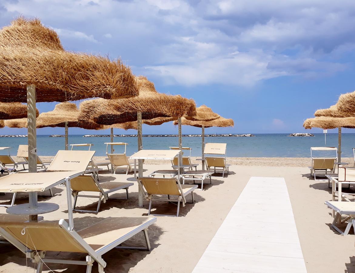 Hotel Costaverde Cesenatico Buitenkant foto